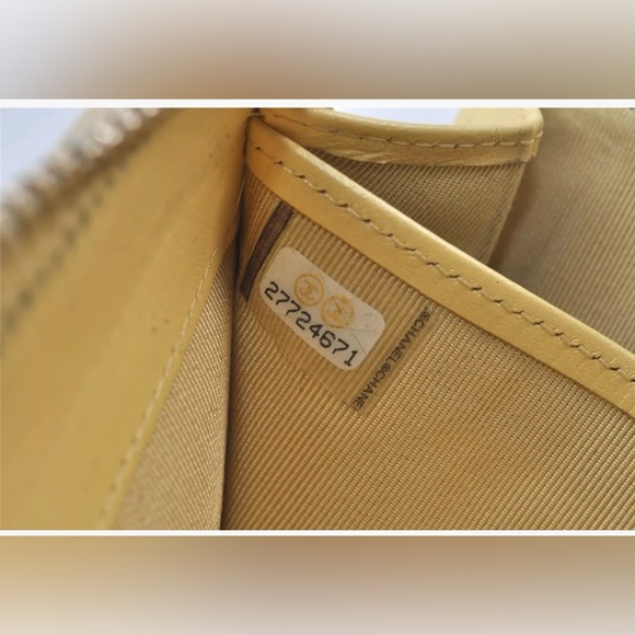 Authentic CHANEL Caviar Skin Matelasse Long Wallet Purse CC Yellow w/ card - Picture 4 of 10